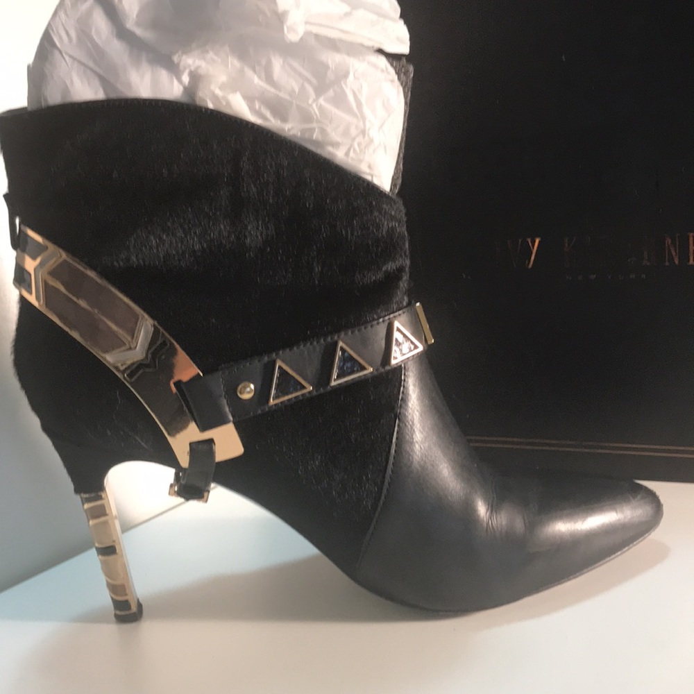 Fabulous! Beautiful! Ivy Kirzhner Caballero Metalic, Black Bootie. Very unique!